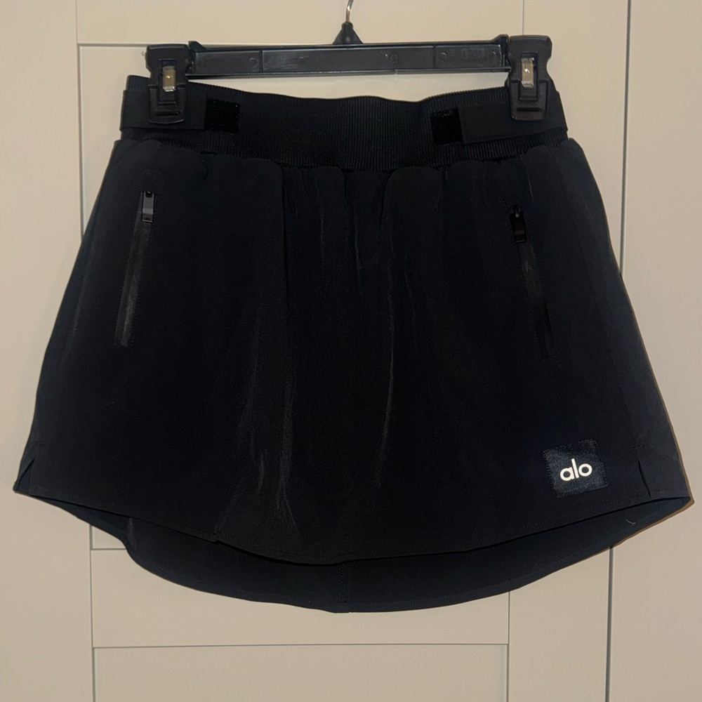 Alo Yoga Black Elevation Mini Skirt - Picture 2 of 4